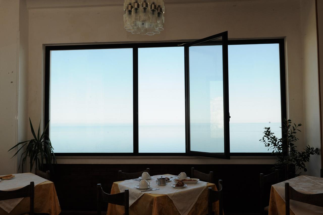 Hotel Пескічі Екстер'єр фото
